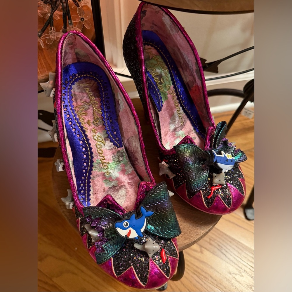 Artisan Custom OOAK Statement Heel in Shark Theme, US Size 8 - Picture 12 of 15